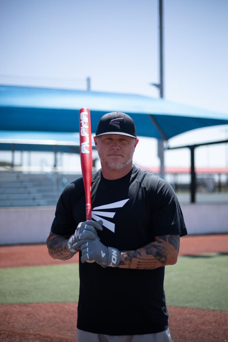 2025 Easton Alpha USSSA One-Piece Balanced Slowpitch Bat