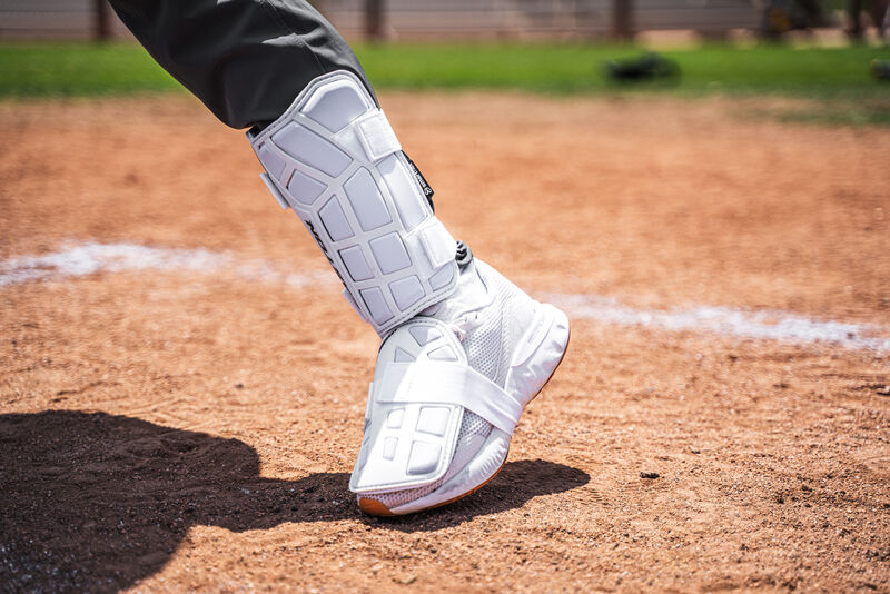 2022 Easton Batting Leg Guard, Baseball & Softball Protective Gear