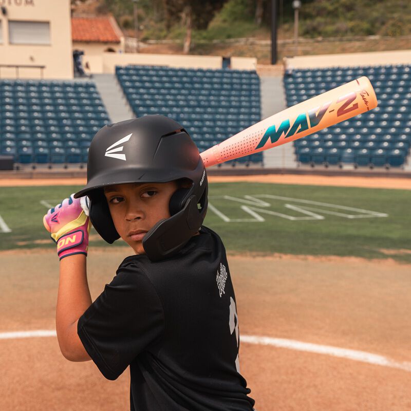 Picture of a player with an Easton MAV2 Flash USA Baseball bat loading=