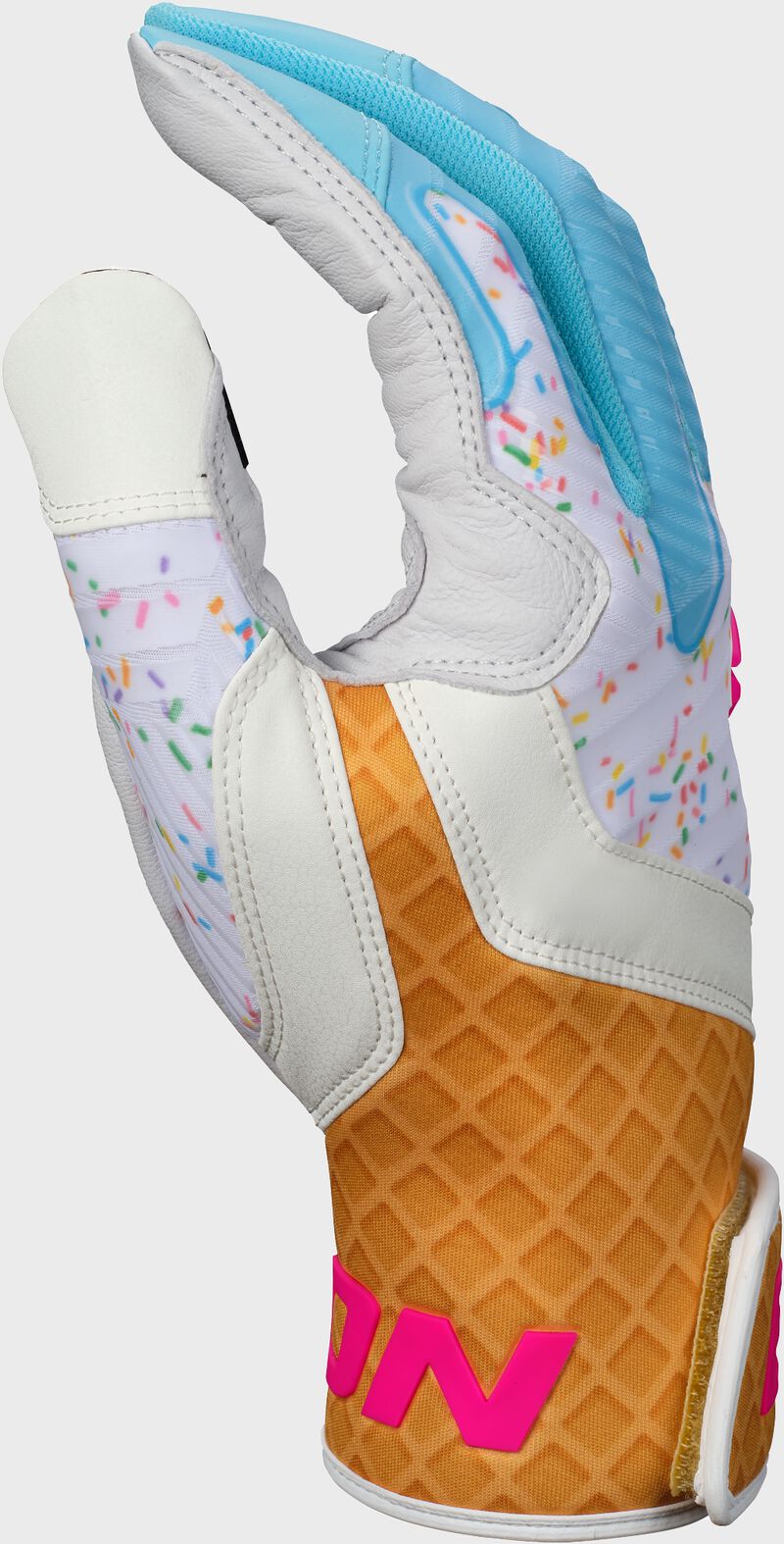 Thumb of the right hand Walk-Off Ethos Sugar Rush batting glove