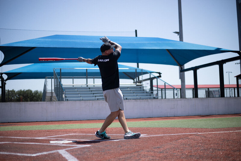 2025 Easton Alpha USSSA One-Piece Balanced Slowpitch Bat