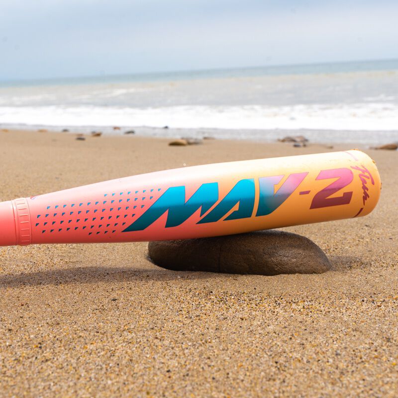 Picture of the barrel of an Easton MAV2 Flash USA Baseball bat on a rock loading=